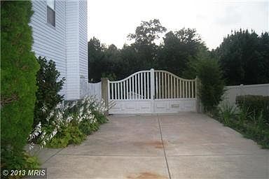 Backyard Driveway (Gate)