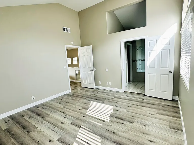 5002 Glickman Ave — Photo 13