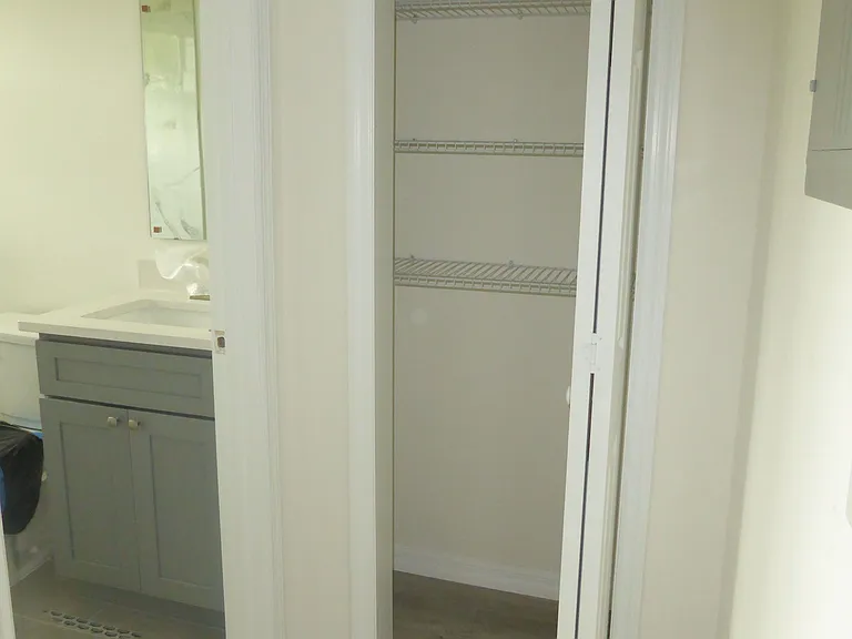 219 S Grandview Ave — Photo 27