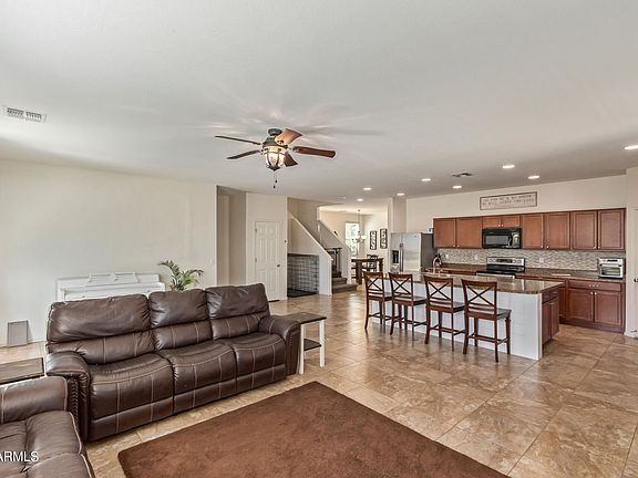4th image of 3989 W Kirkland Ave