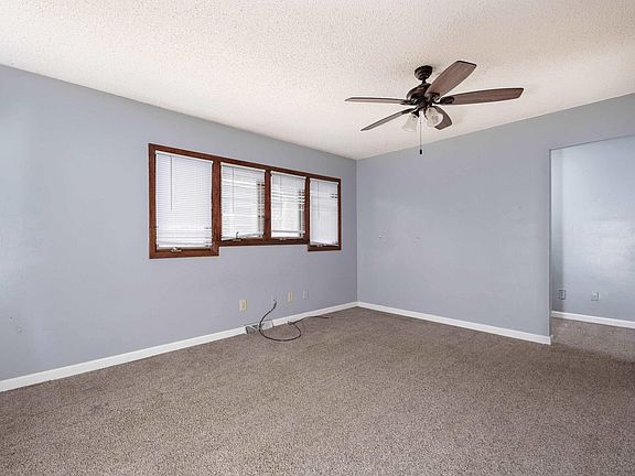 4th image of 1848 32nd St