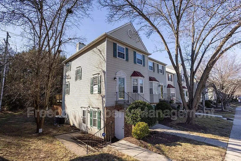 Building Photo - 16326 Taconic Cir