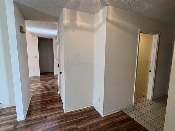 2nd image of 451 Williamsburg Ln NW APT A