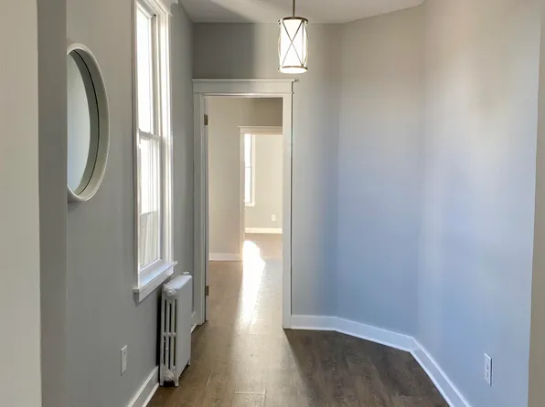 116 Irving Street image 4 of 9