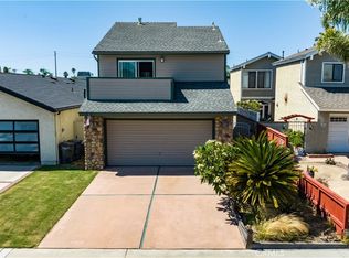 1611 Hillcrest Cir, Huntington Beach, CA 92648