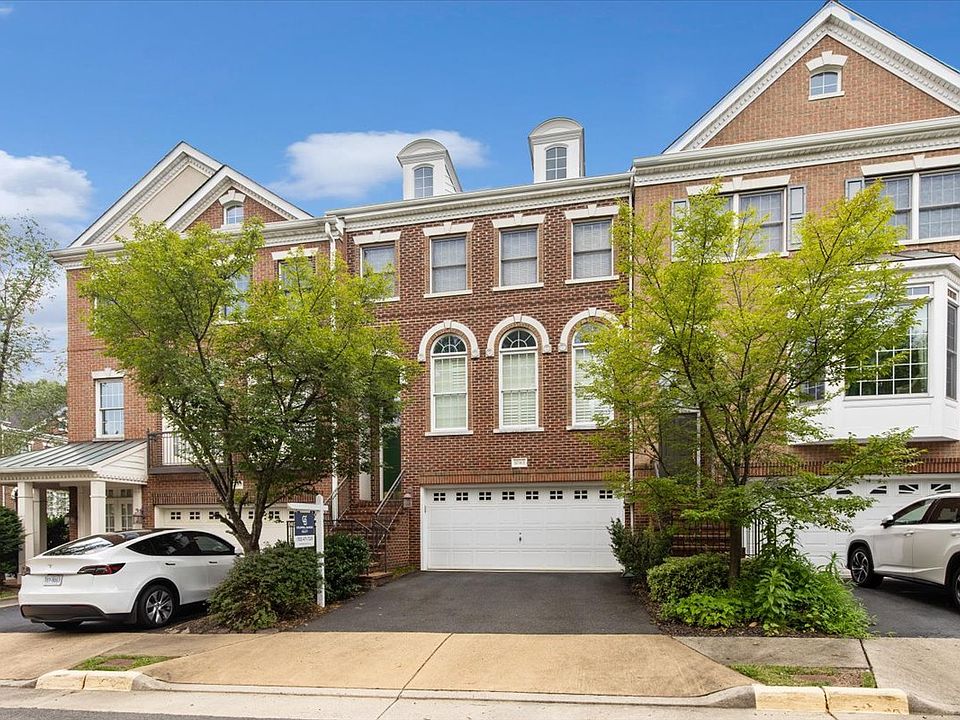 1st image of 10363 Gershwin Ct