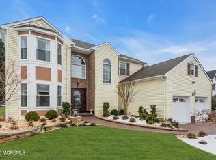 6 Johnny Drive, Farmingdale, NJ 07727