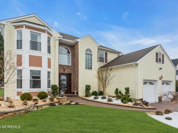 6 Johnny Drive, Farmingdale, NJ 07727