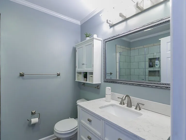 Primary Bathoom