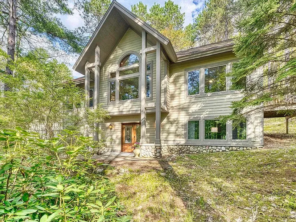 4678 Lands End E