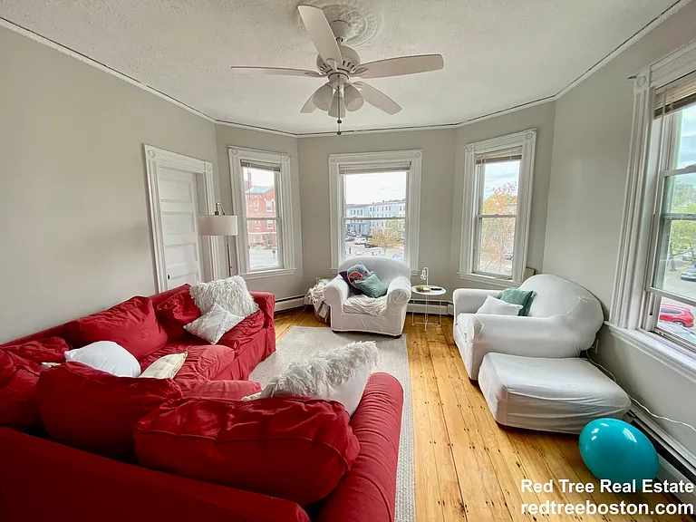 27 Hurd Rd #4 — Photo 2