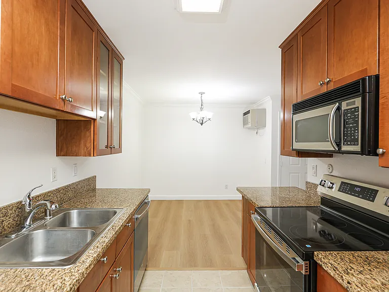 9949 Azuaga St #G103 — Photo 11