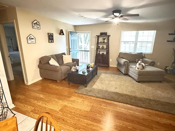 2nd image of 125 Shamrock Dr