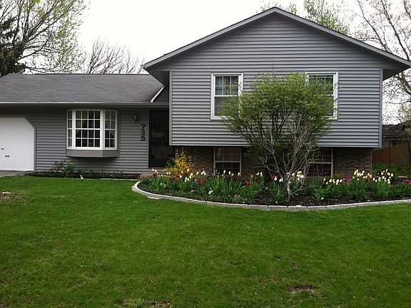 3rd image of 735 Bradley Ave
