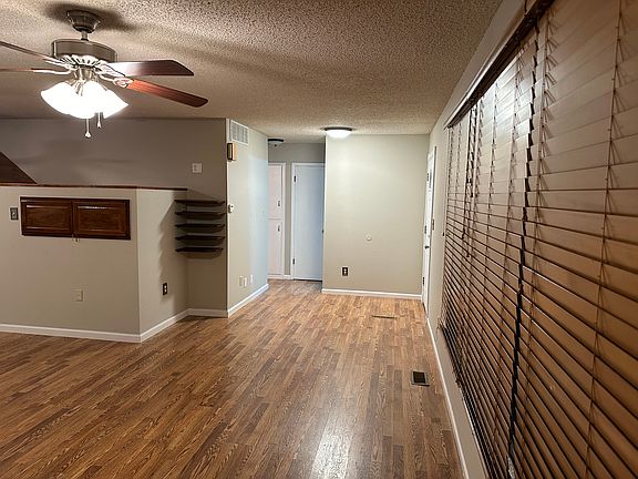 3rd image of 100 S Circle Dr #1