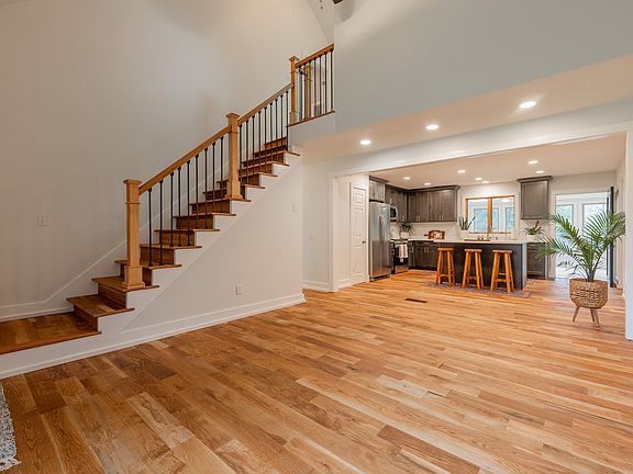 5th image of 1978 Laurel Creek Rd NE