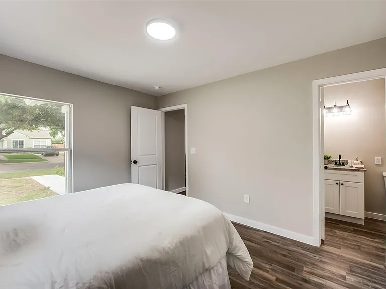 2617 Ryan Ave — Photo 12