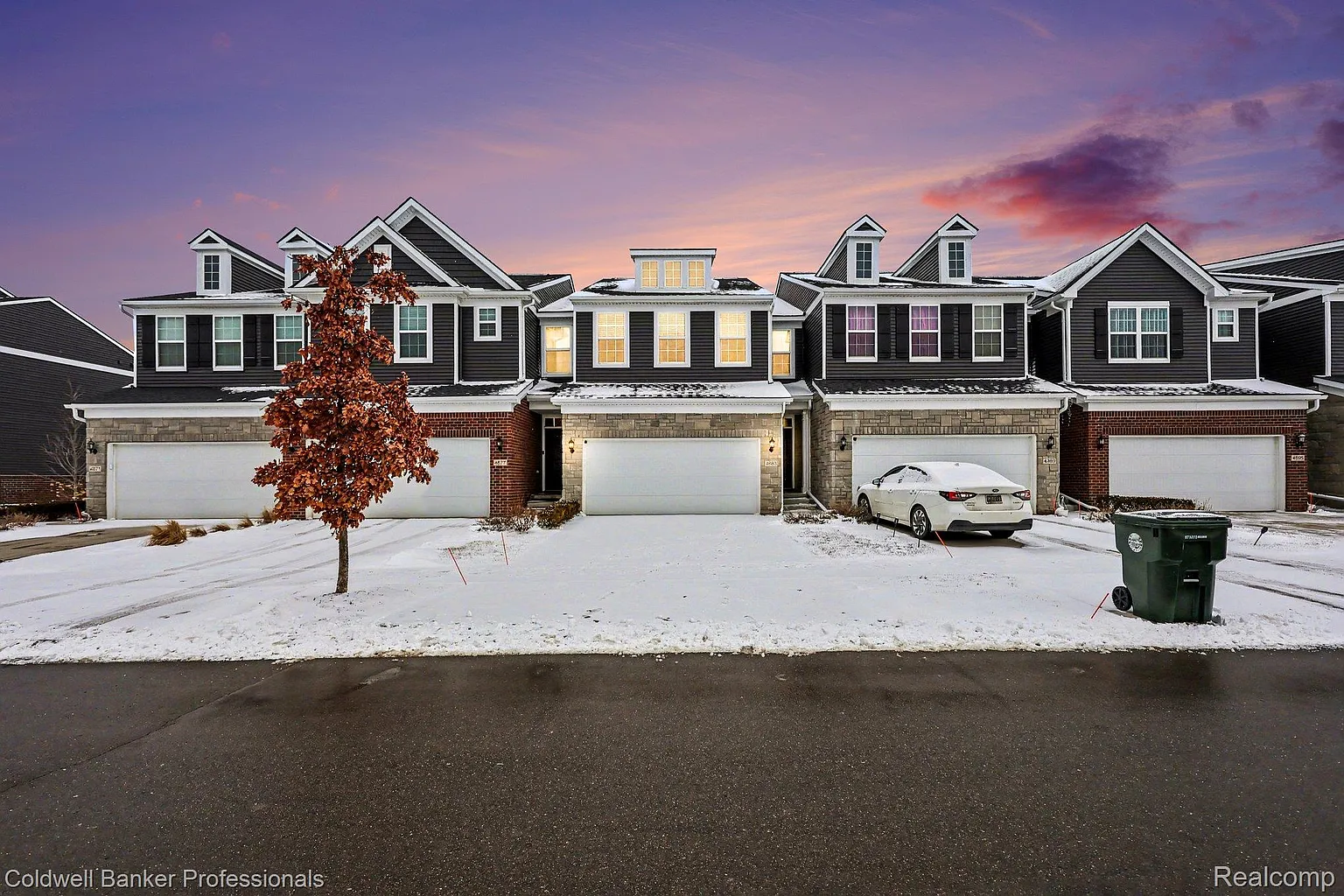 4883 Broomfield Way photo 1