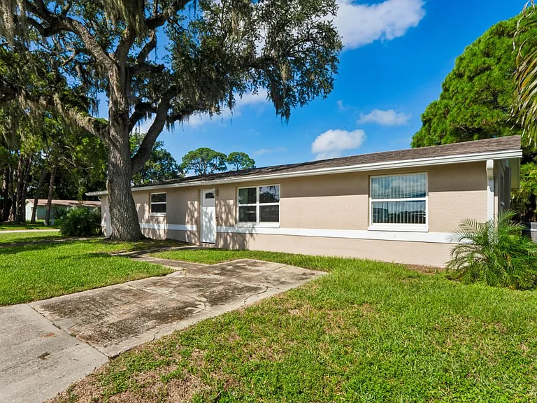 5719 Berlin Dr — Photo 6