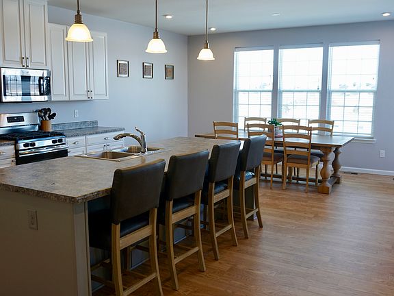 2nd image of 1694 Marion Way