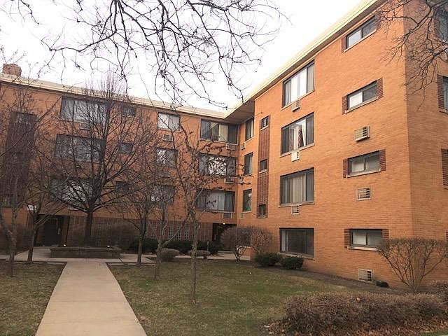 1st image of 2704 W Lunt Ave APT 203