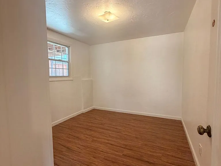 640 Tabor Dr — Photo 6