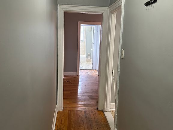 5th image of 2801 Summit Ave APT B3