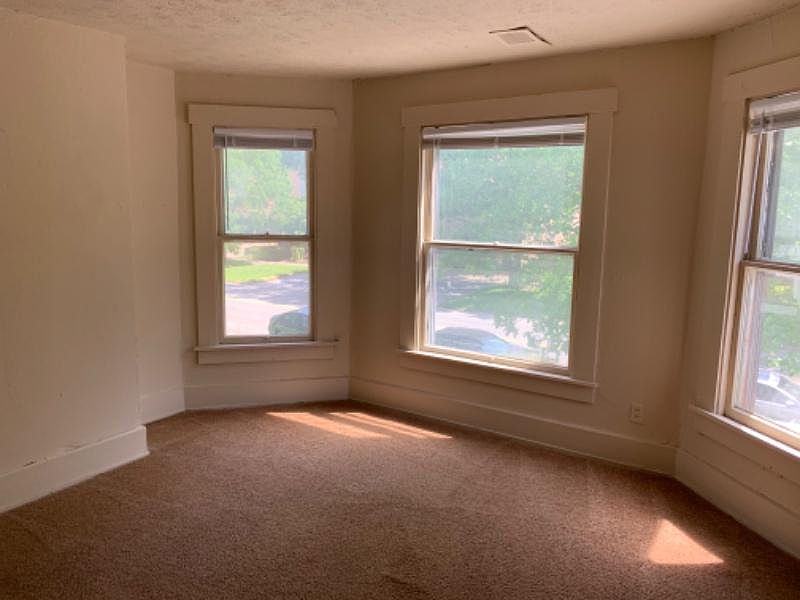 1st image of 411 1/2 3rd St