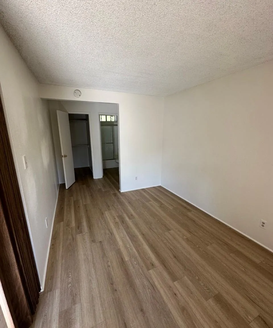1 bed, 550 sqft, $1,740 — Photo 4