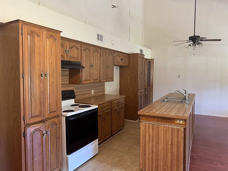 8171 E McKinney St #8171 — Photo 8
