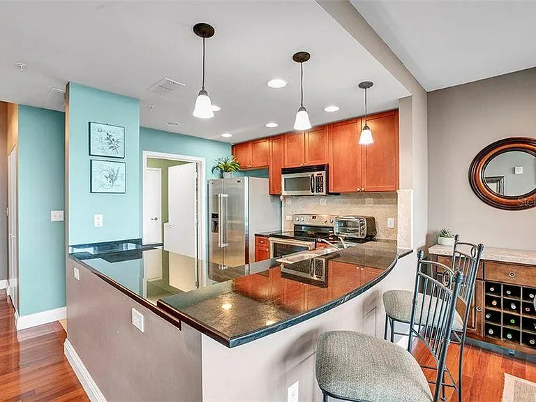 525 E Jackson St #607 — Photo 12