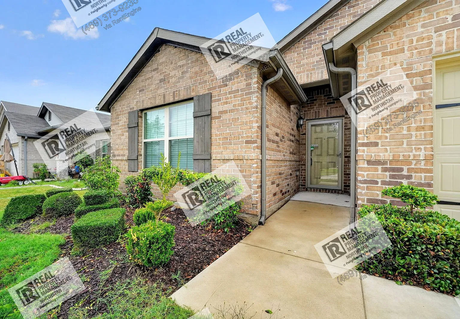 4 bed, 2.0 bath, 1992 sqft, $2,195 — Photo 4