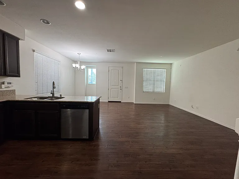 1395 Santa Diana Rd #8 — Photo 6