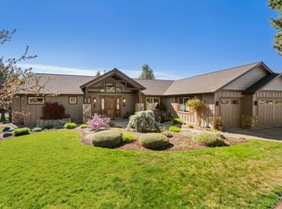 1104 Highland View Loop, Redmond, OR 97756