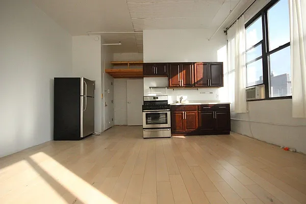 Rented by Nooklyn NYC LLC | media 9