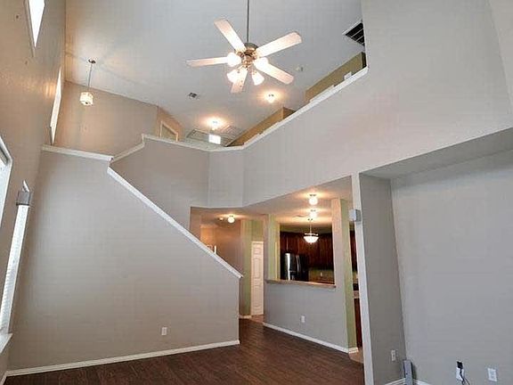 2nd image of 10325 Waterbury Dr