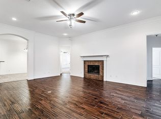 336 Tioga St, Burleson, TX 76028