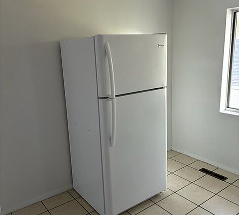 4th image of 1633 Superior St #7