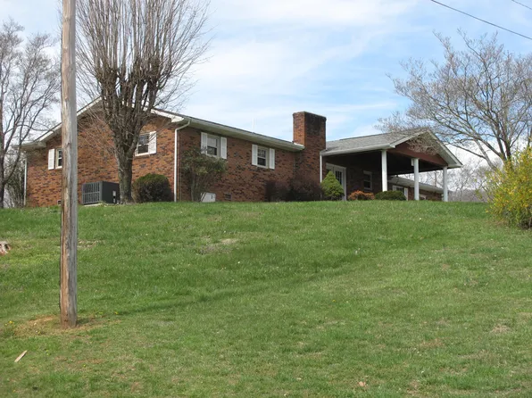 206 E Village Cir, La Follette, TN 37766