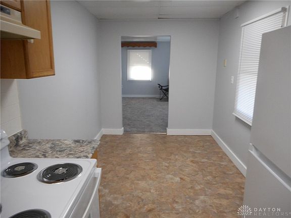 5th image of 200 Fenwick Dr