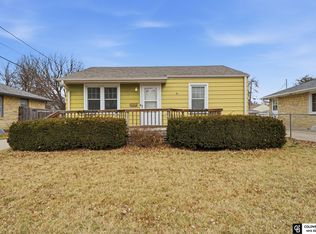 5220 Gladstone St, Lincoln, NE 68504