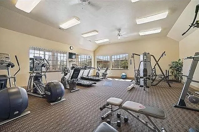 3222 W Manor View Dr — Photo 21