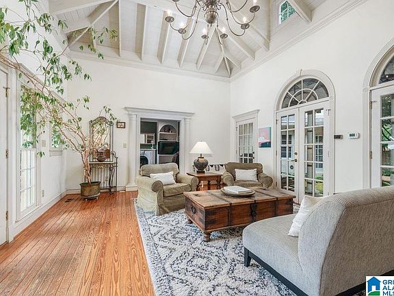 4th image of 1448 Blenheim Pl