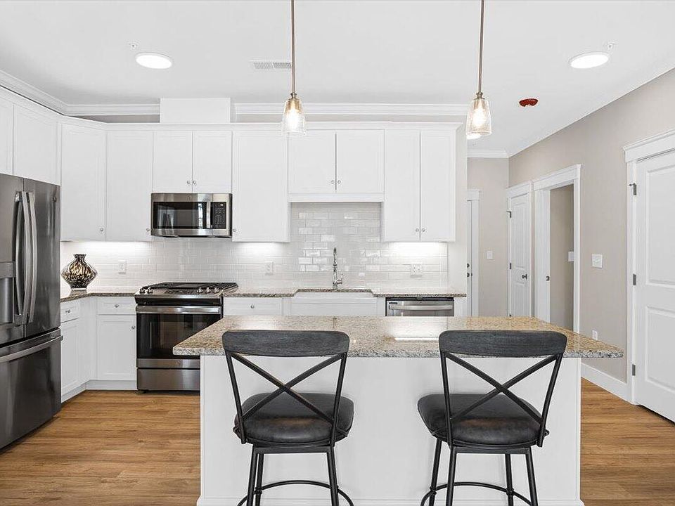 Lake Point Village Apartments Lakeville, MA Zillow