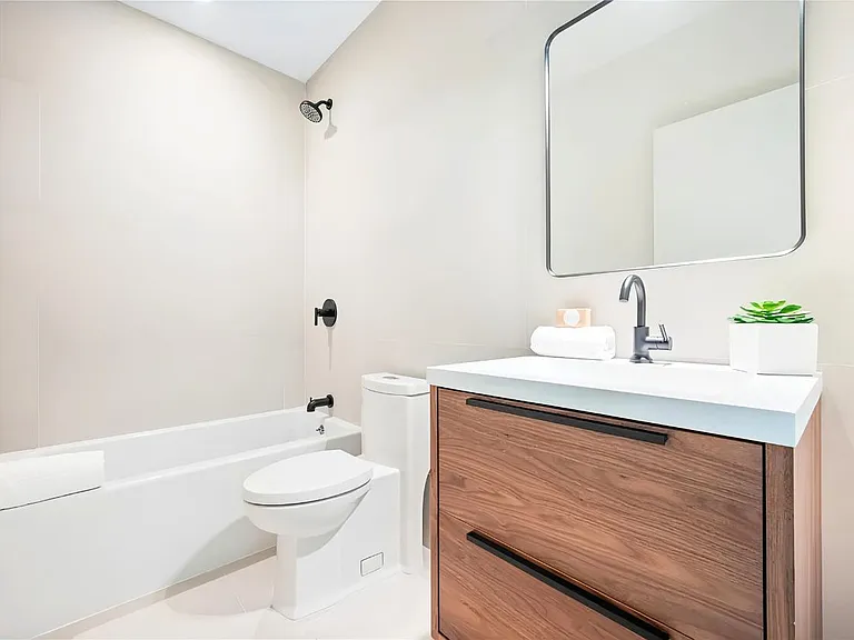 3073 Hibiscus St — Photo 13