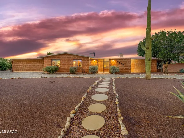 7049 N Magic Ln, Tucson, AZ 85704
