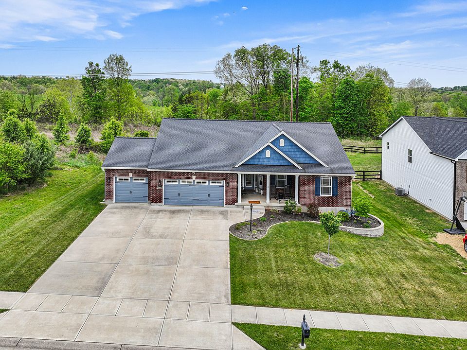 1st image of 560 Claiborne Dr