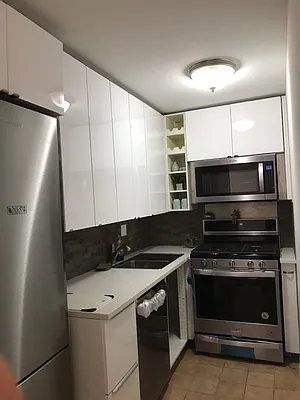 Rented by SERHANT. | media 17