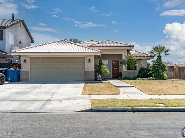 363 Willow Bend Dr, El Centro, CA 92243