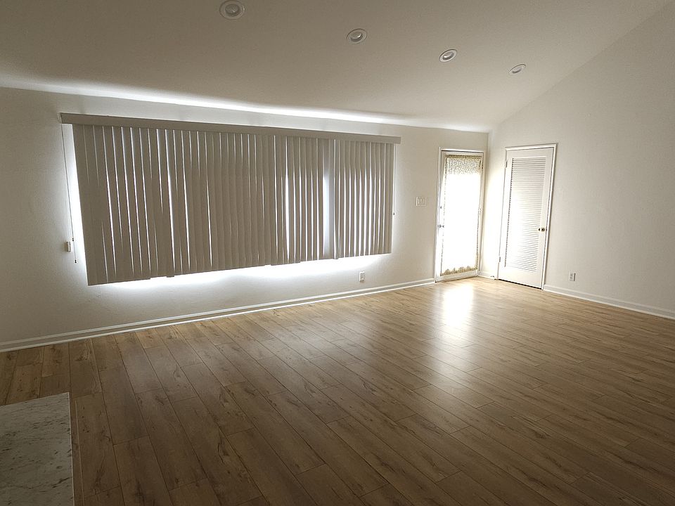 1st image of 7330 Darby Pl